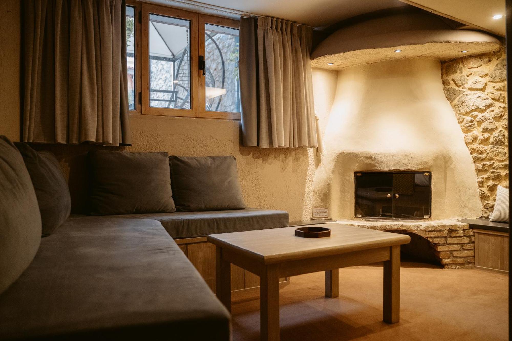 Afanos Guesthouse Arachova Pokoj fotografie