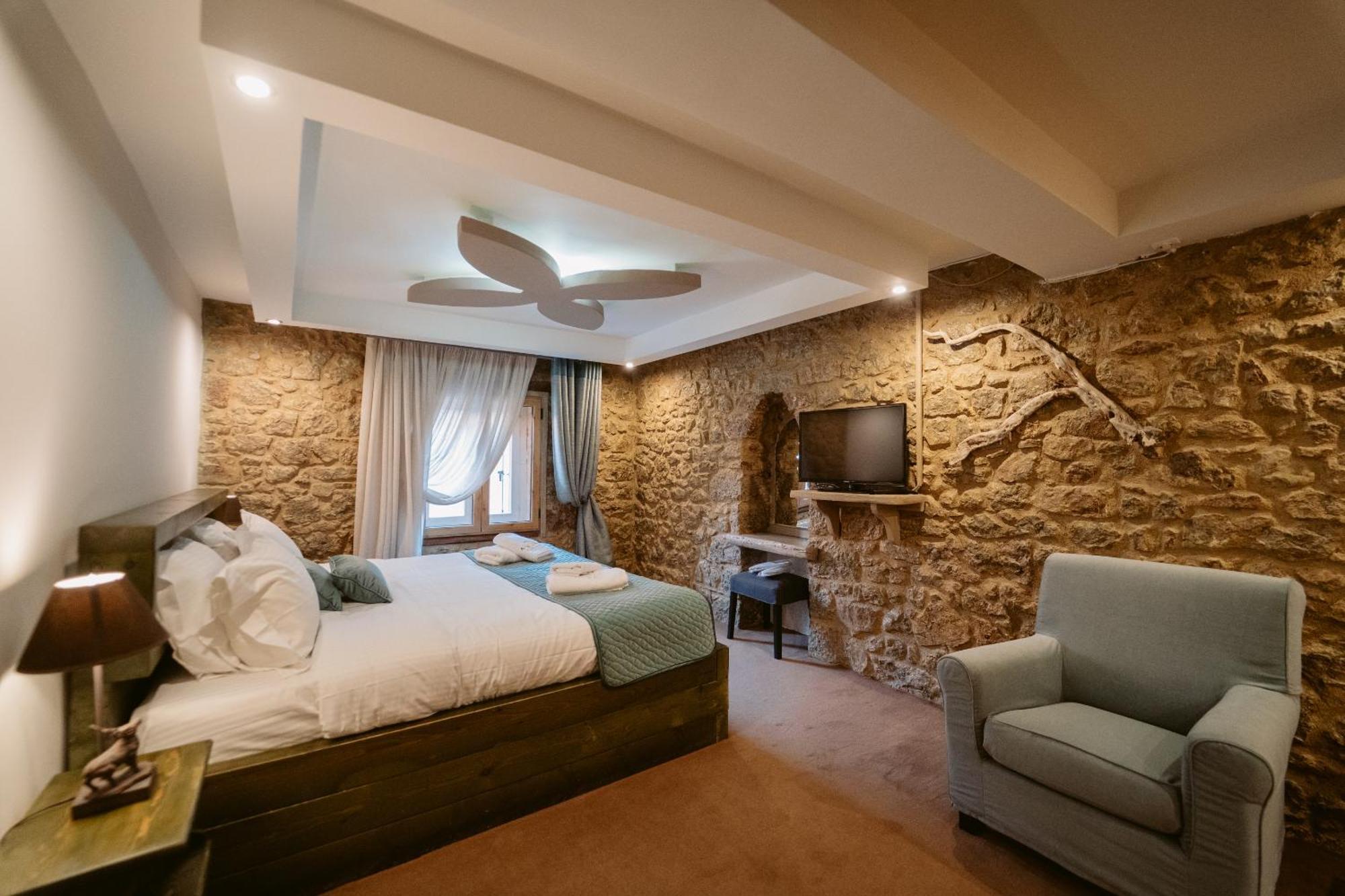 Afanos Guesthouse Arachova Pokoj fotografie